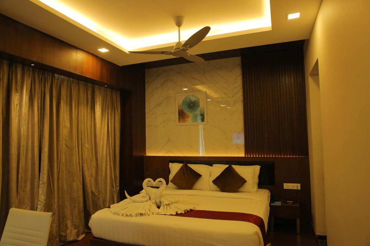 The Royal Grand Hotel Karur  Exterior photo