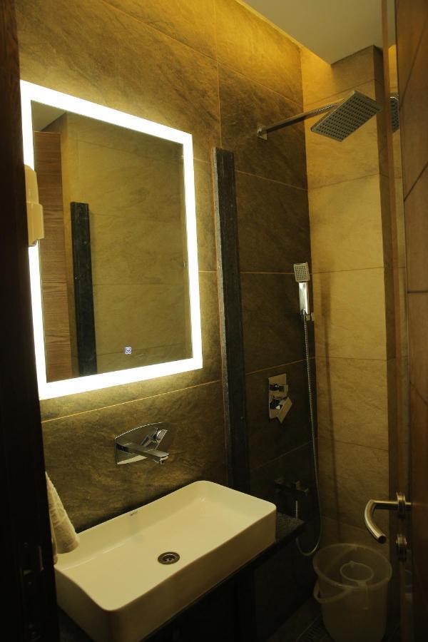 The Royal Grand Hotel Karur  Exterior photo